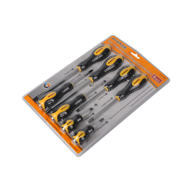 الأدوات الأساسية للكهربائيين للمحترفين: تطبيق وقيمة مجموعة المفكات المعزولة