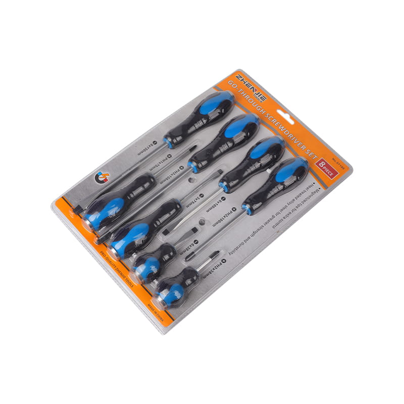 الأدوات الأساسية للكهربائيين للمحترفين: تطبيق وقيمة مجموعة المفكات المعزولة