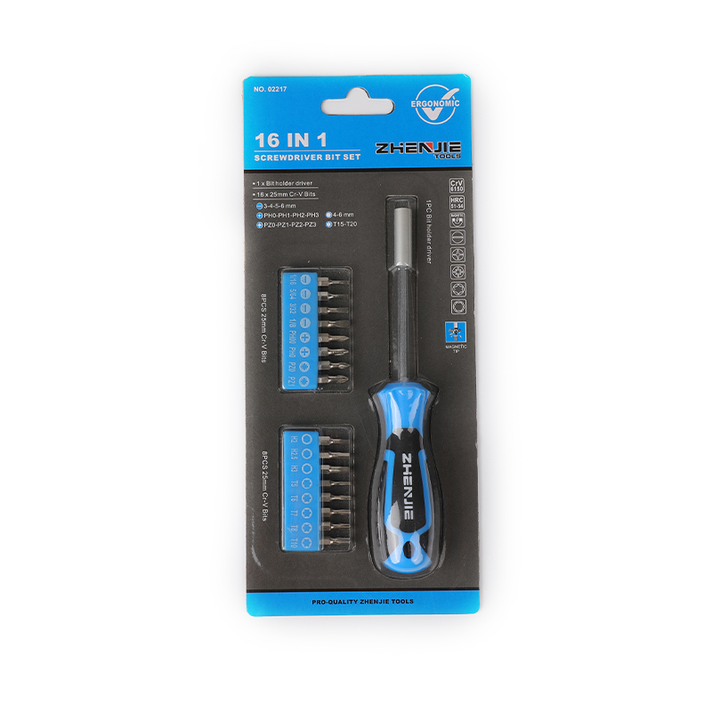 الأدوات الأساسية للكهربائيين للمحترفين: تطبيق وقيمة مجموعة المفكات المعزولة